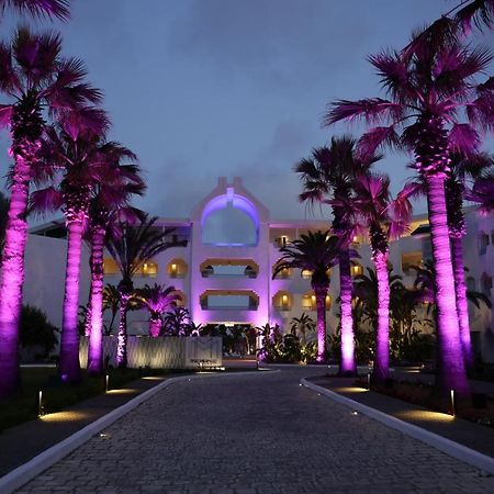 The Mirage Resort & Spa Hammamet Kültér fotó The resort at night